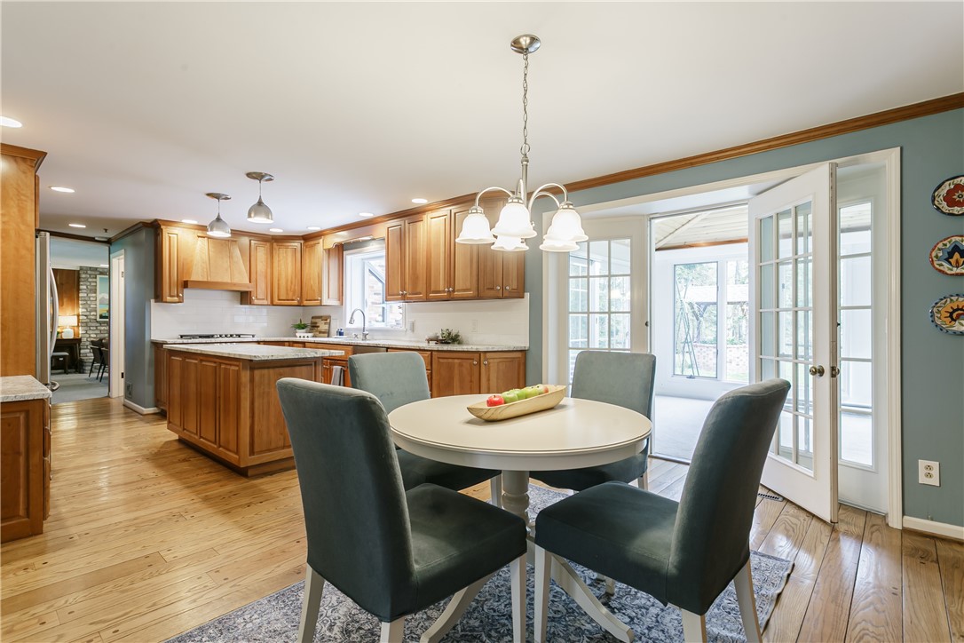 582 Pineglen Drive Webster, NY 14580 - Photo 13 of 49