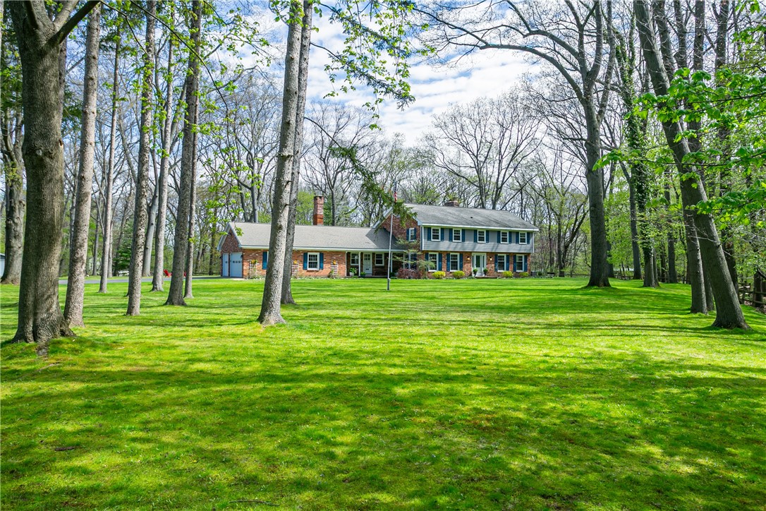 582 Pineglen Drive Webster, NY 14580 - Photo 2 of 49