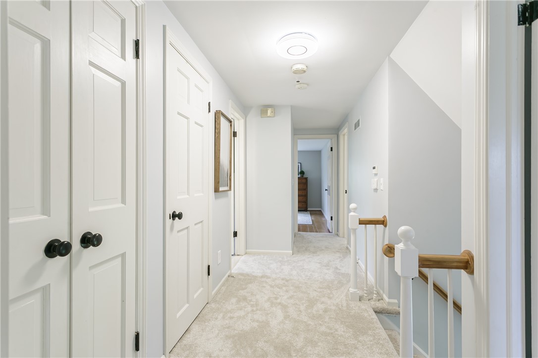 582 Pineglen Drive Webster, NY 14580 - Photo 25 of 49