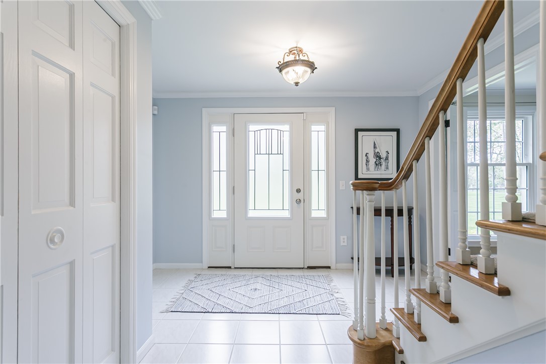 582 Pineglen Drive Webster, NY 14580 - Photo 5 of 49