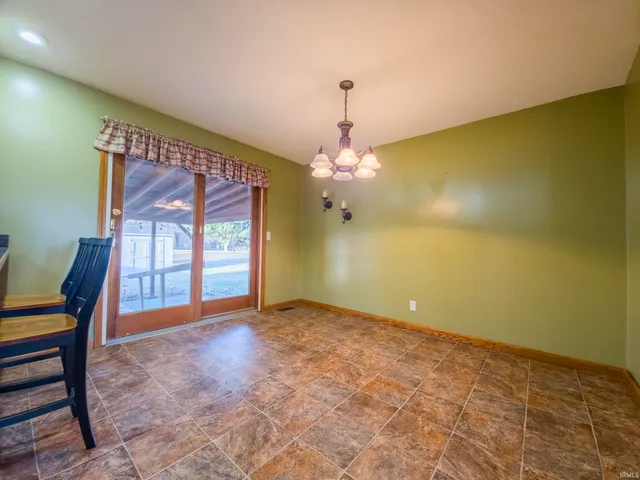 $224,900 | 9710 Wabash 10 Ave Mount, Mount Carmel, IL 62863