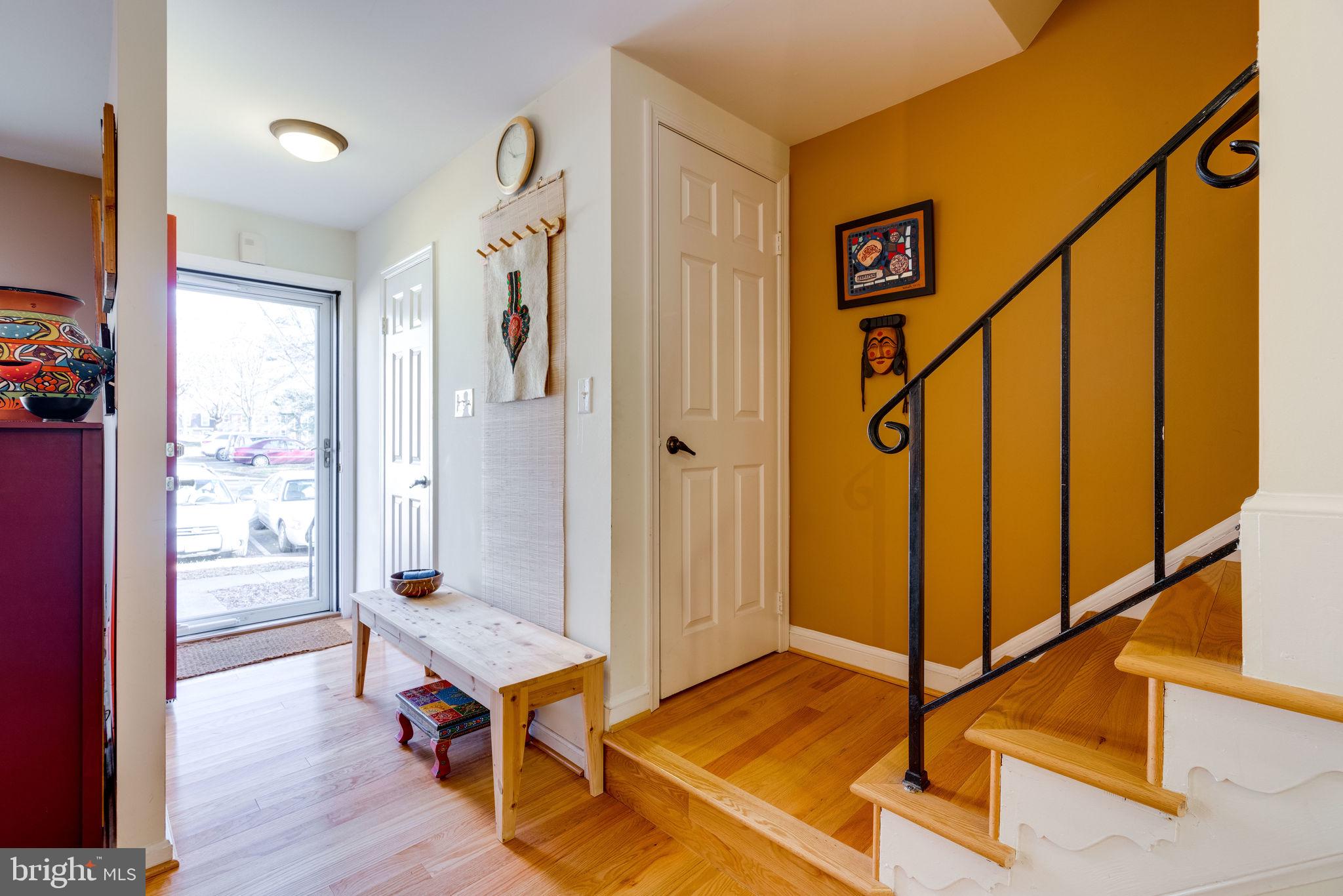 8969 Omega Court Springfield, VA 22152 - Photo 2 of 46 Foyer