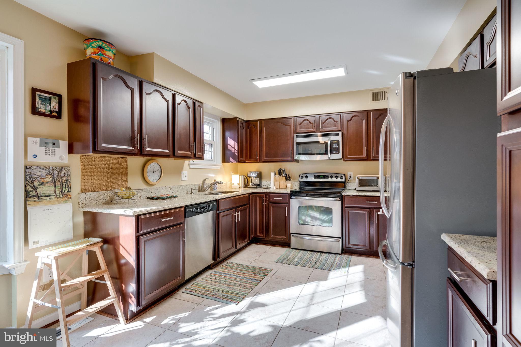 8969 Omega Court Springfield, VA 22152 - Photo 15 of 46 Bright kitchen