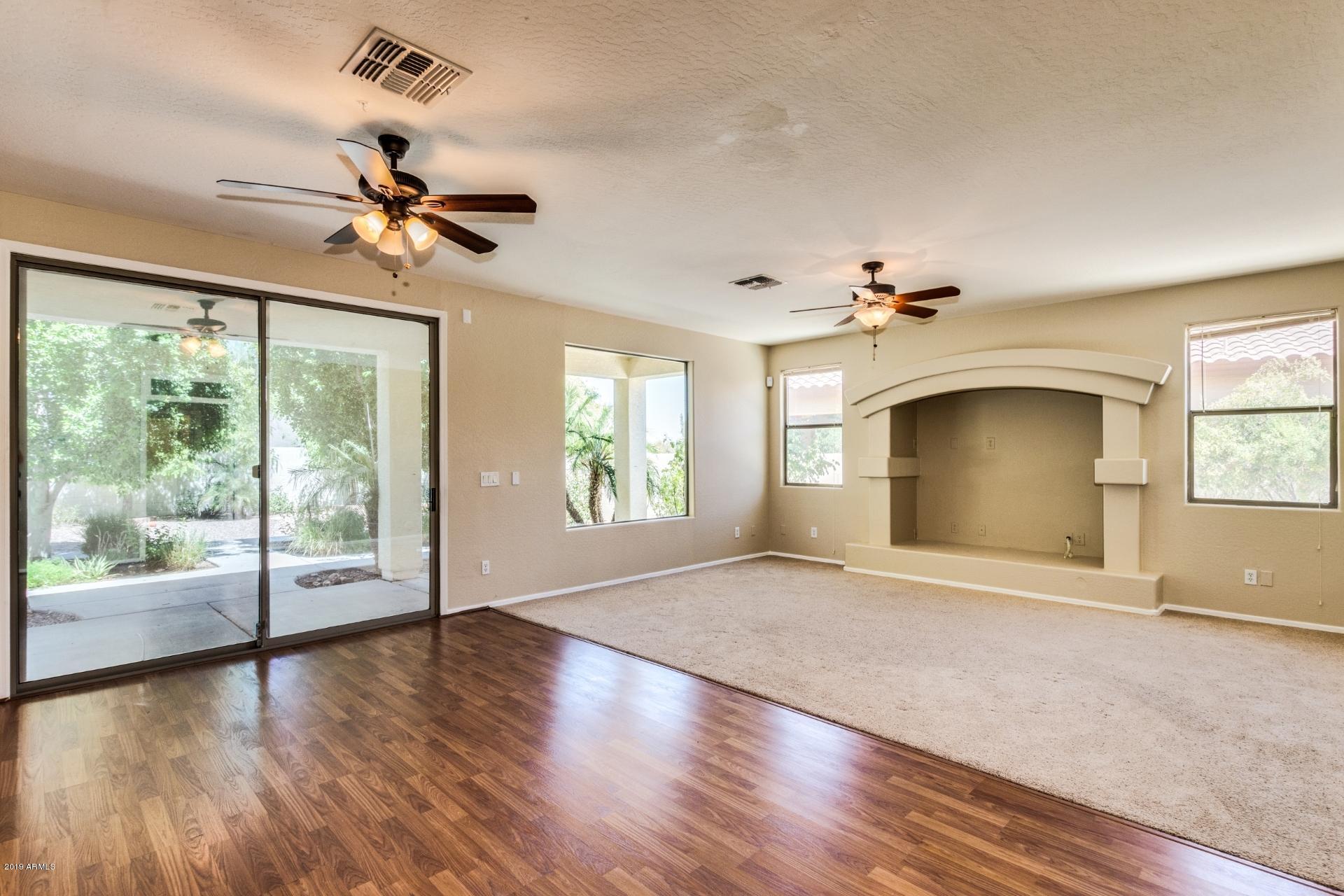 9716 South Reidar Road Laveen, AZ 85339 - Photo 7 of 24 Family room