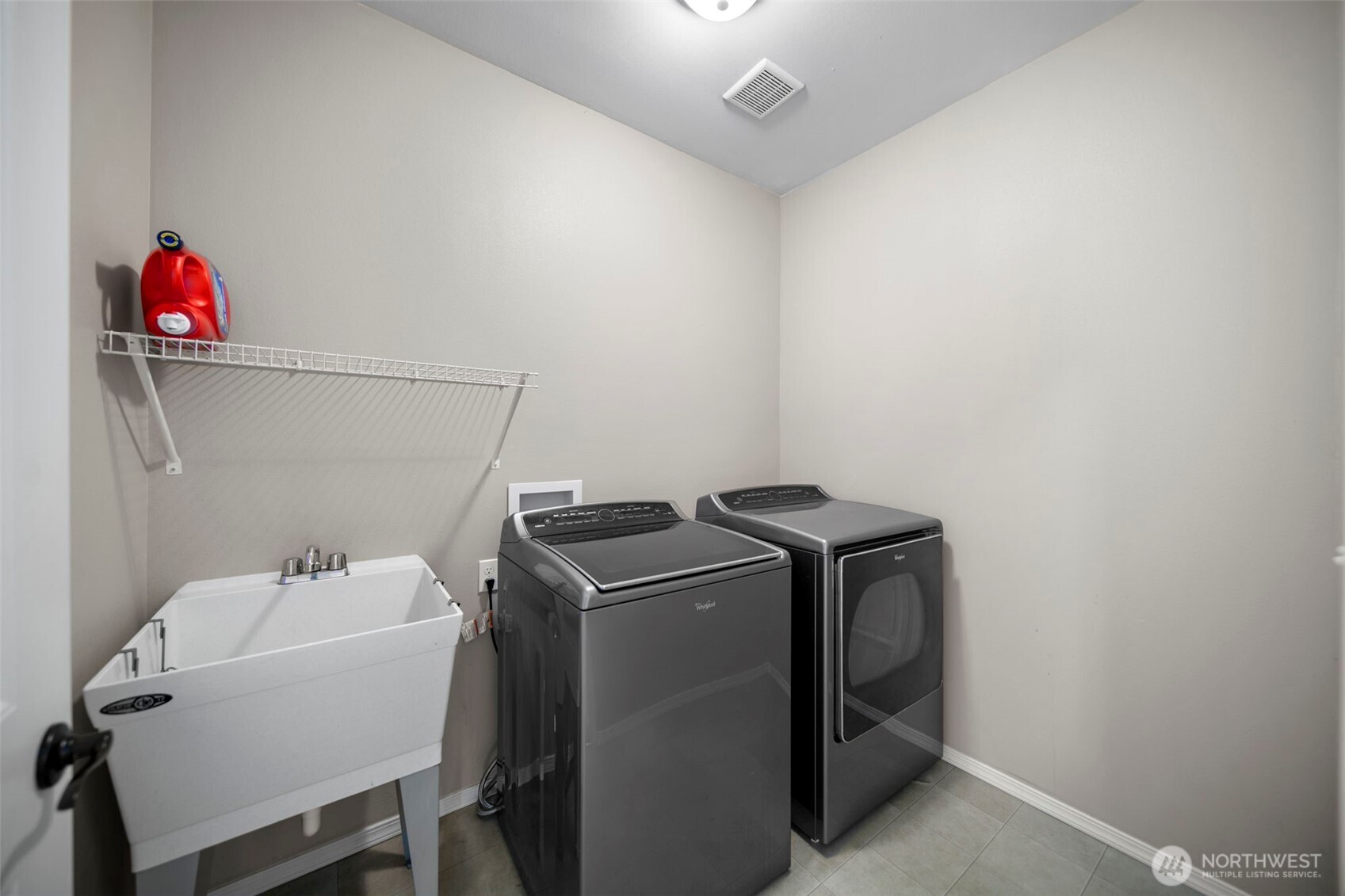 2012 Linville Drive Wenatchee, WA 98801 - Photo 26 of 40 a utility room with dryer and washer