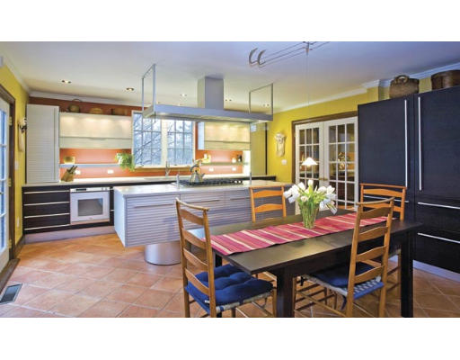 25 Edge Hill Road Newton, MA 02467 - Photo 5 of 8