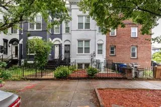 $2,950 | 84 B Q Street Northwest, Washington, DC 20001