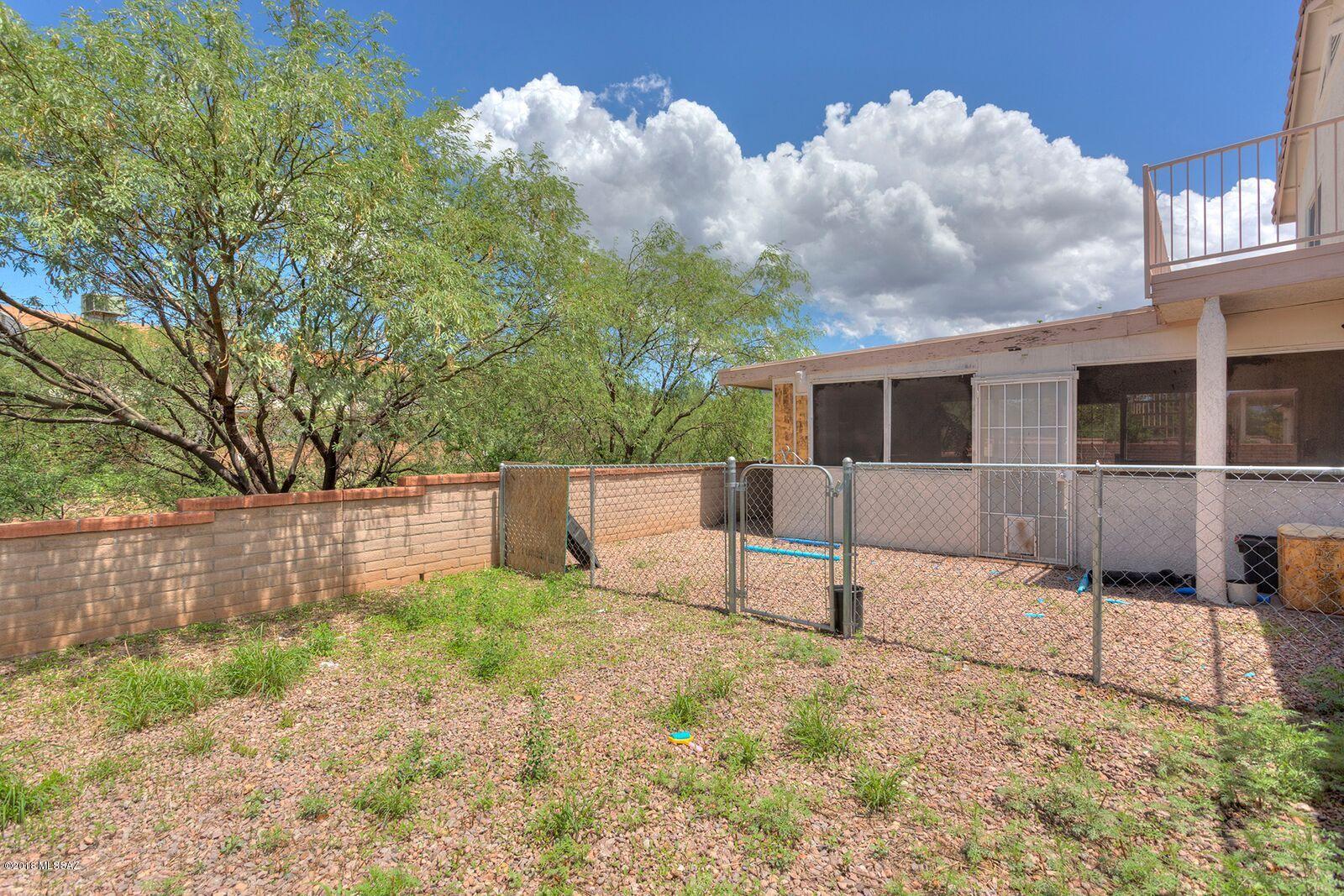 1134 Desert Flower Court Rio Rico, AZ 85648 - Photo 9 of 34