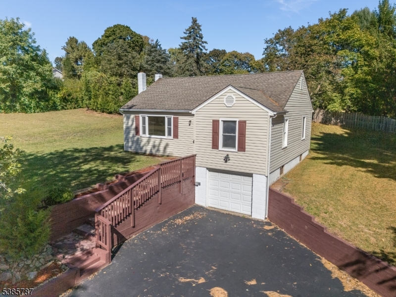 4 Lingert Avenue Clinton, NJ 08809 - Photo 3 of 43