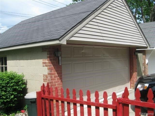 1720 Hampton Road Grosse Pointe, MI 48236 - Photo 15 of 15 1720 Hampton 017 (Small) (Small)