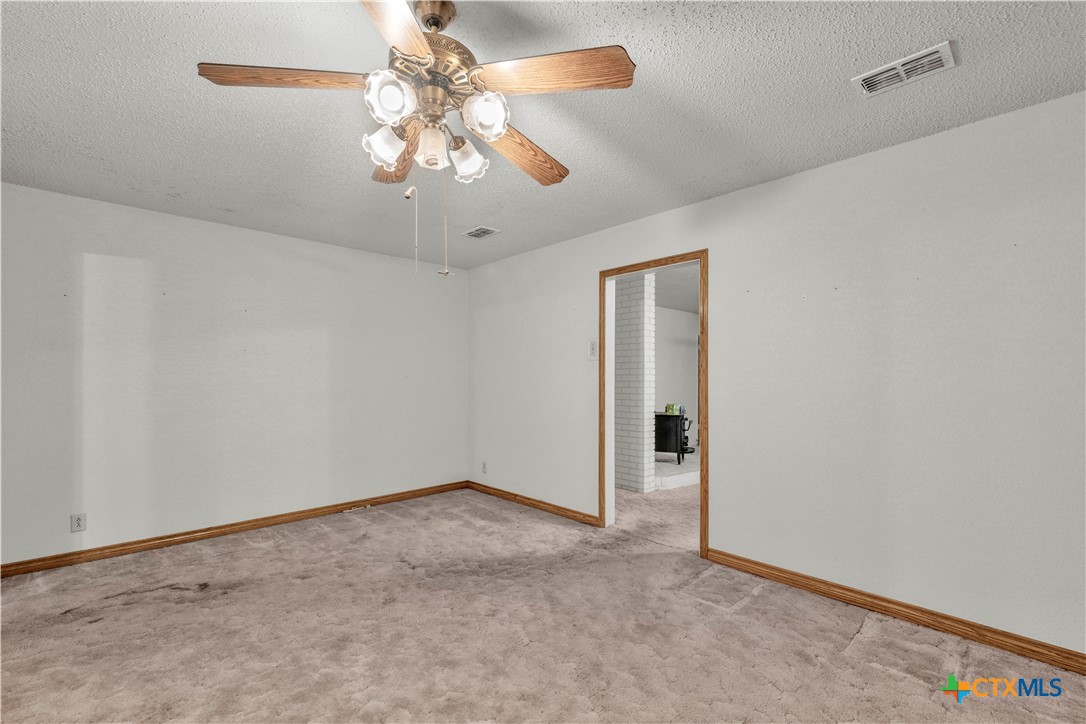 7634 Fox Trail Belton, TX 76513 - Photo 23 of 41 dinning rooom