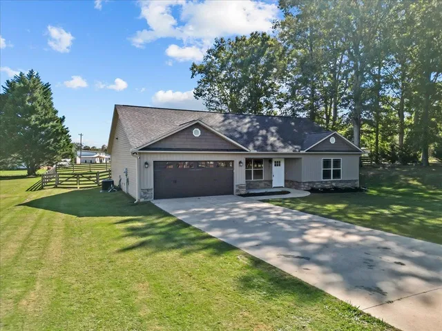 $325,000 | 141 Old Settle Road, Inman, SC 29349