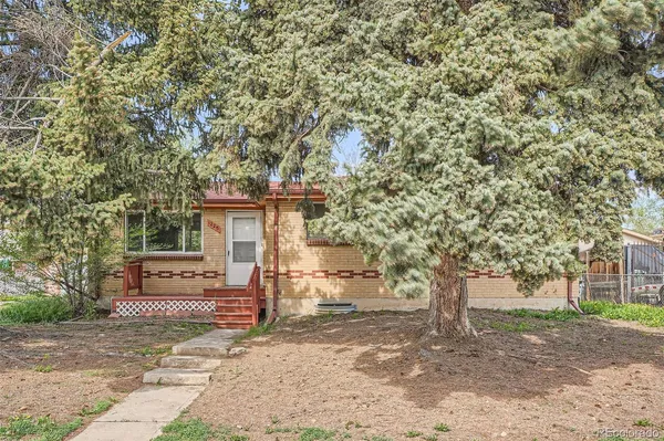 $2,495 | 1225 South Ames Street, Lakewood, CO 80232