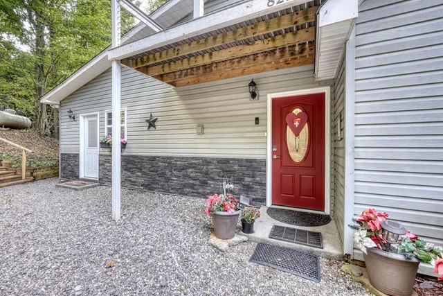 $389,900 | 8296 True Love Mountain Road, Young Harris, GA 30582