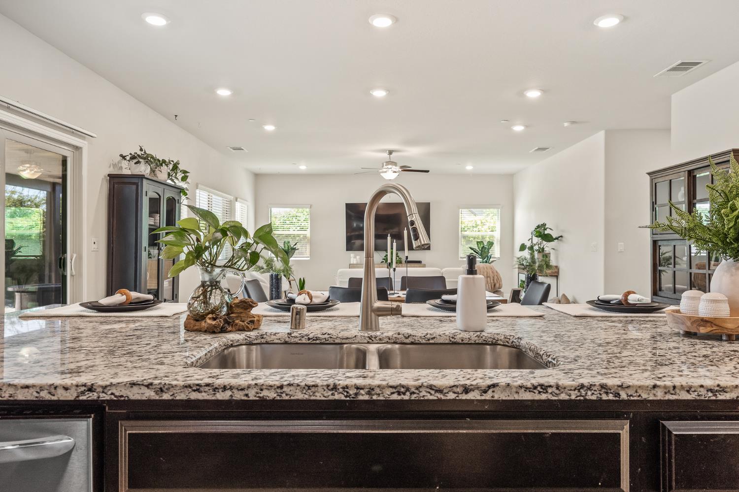 315 Timberline Way Madera, CA 93636 - Photo 33 of 75