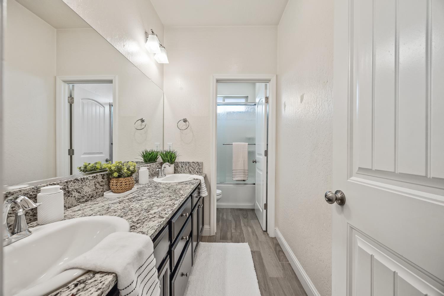 315 Timberline Way Madera, CA 93636 - Photo 44 of 75