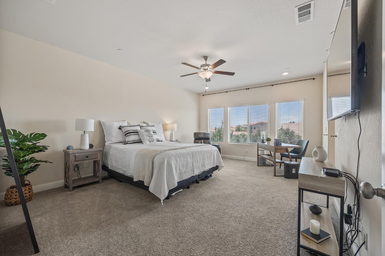 315 Timberline Way Madera, CA 93636 - Photo 47 of 75