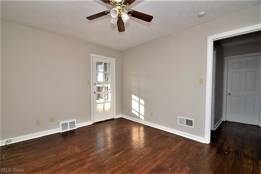 3814 Bainbridge Road Cleveland Heights, OH 44118 - Photo 17 of 35