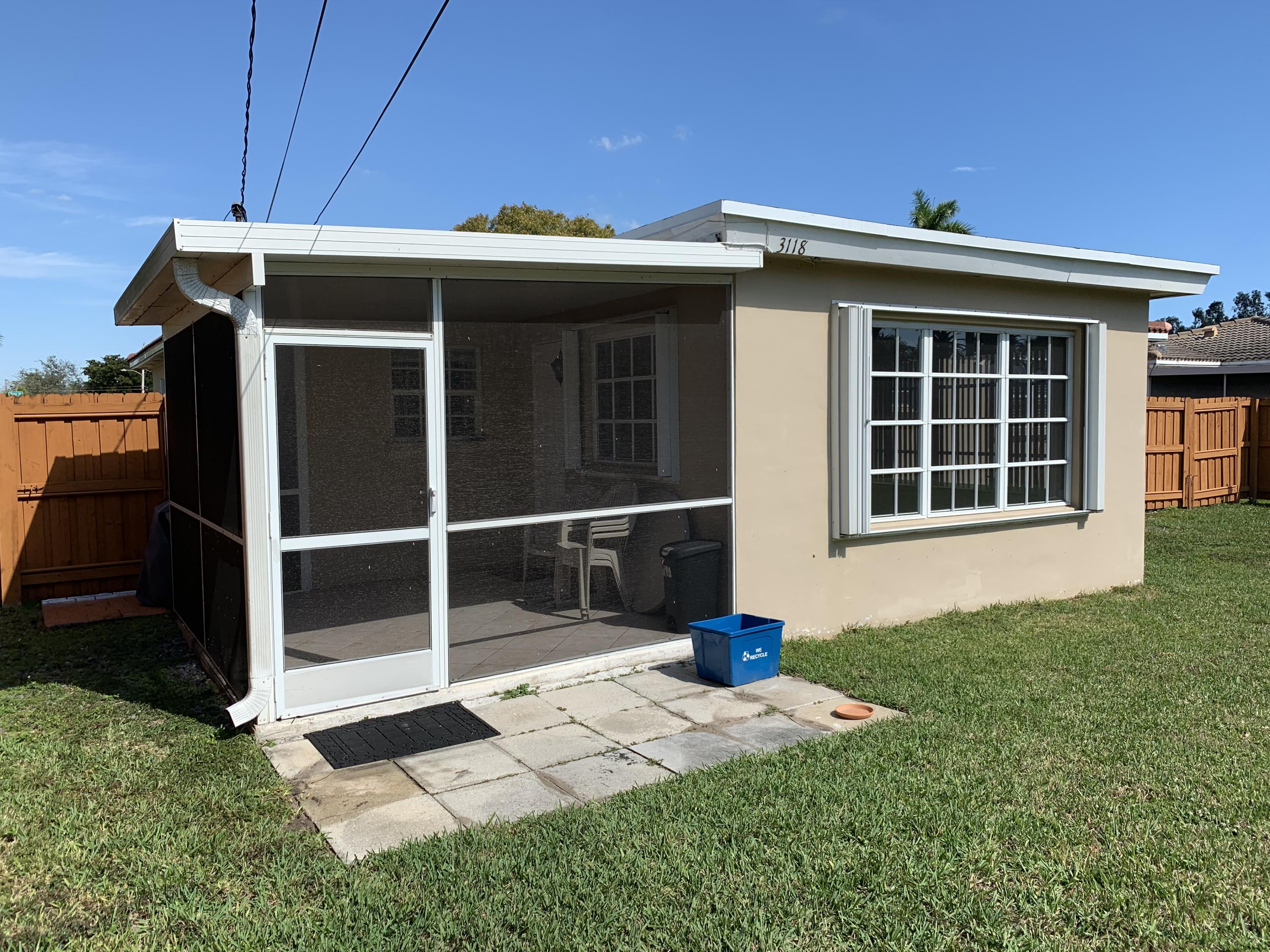 3118 Tyler Street Hollywood, FL 33021 - Photo 16 of 18 IMG_4362