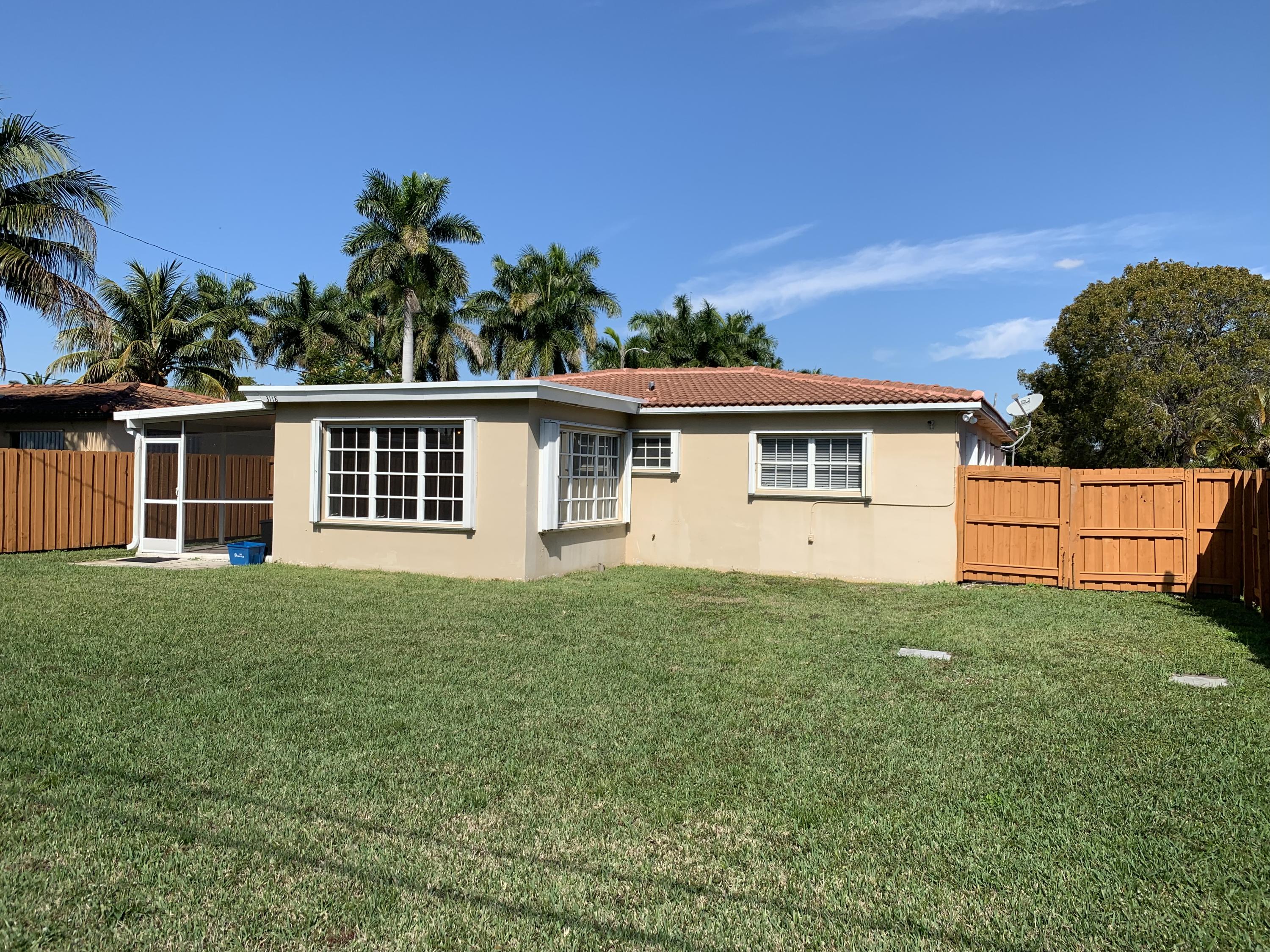 3118 Tyler Street Hollywood, FL 33021 - Photo 17 of 18 IMG_4365