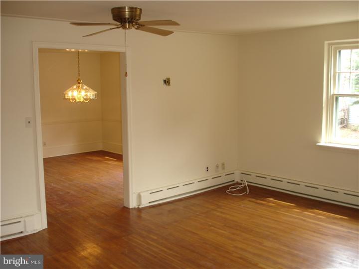 111 Moyer Road Chalfont, PA 18914 - Photo 5 of 21 Gallery Image 5