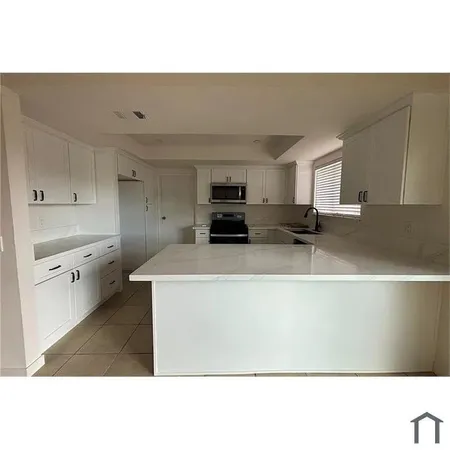 $1,900 | 8848 Oleander Avenue, California City, CA 93505