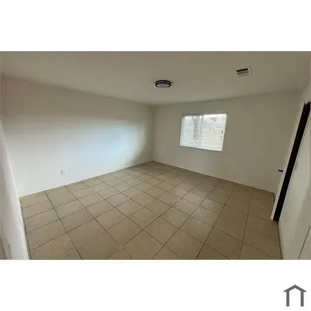 $1,900 | 8848 Oleander Avenue, California City, CA 93505