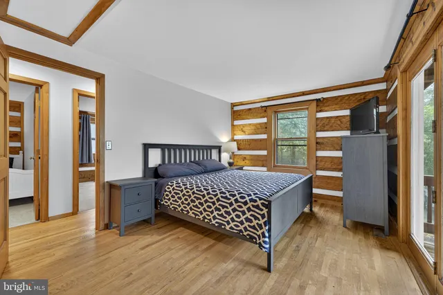 a view of a workspace with furniture