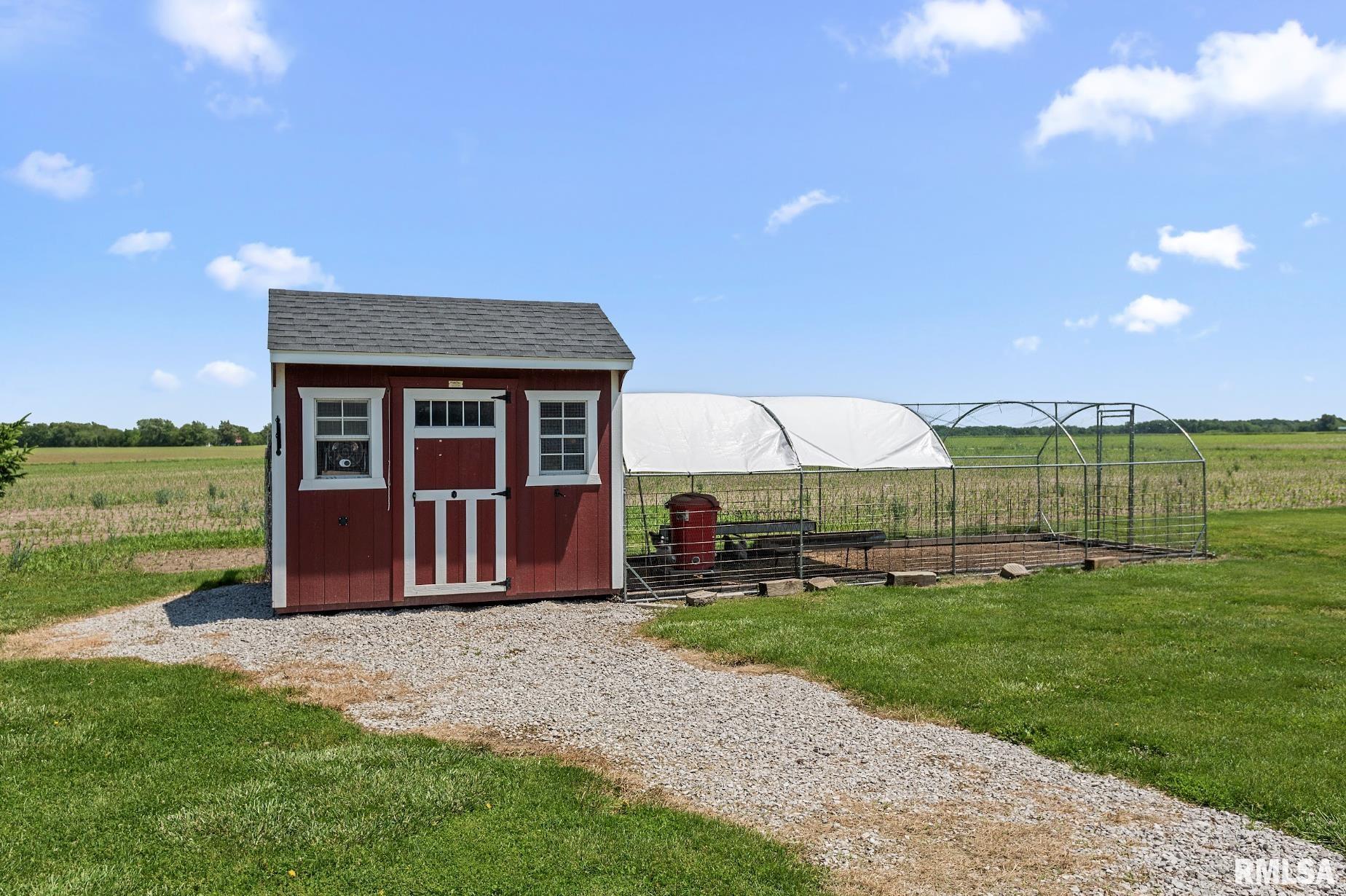 19619 Kirkland Road Carlinville, IL 62626 - Photo 8 of 65