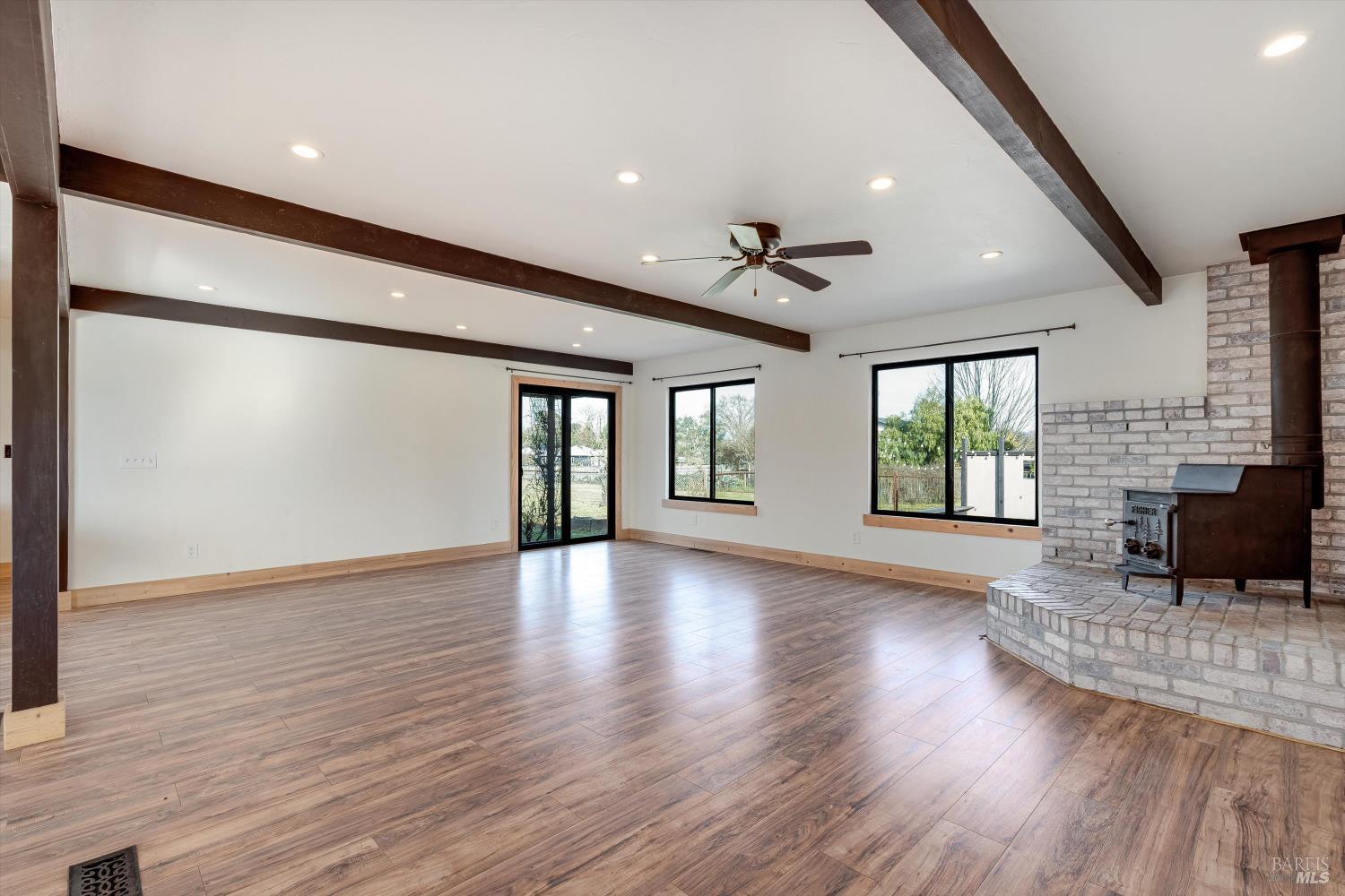 985 Gumview Road Windsor, CA 95492 - Photo 15 of 45