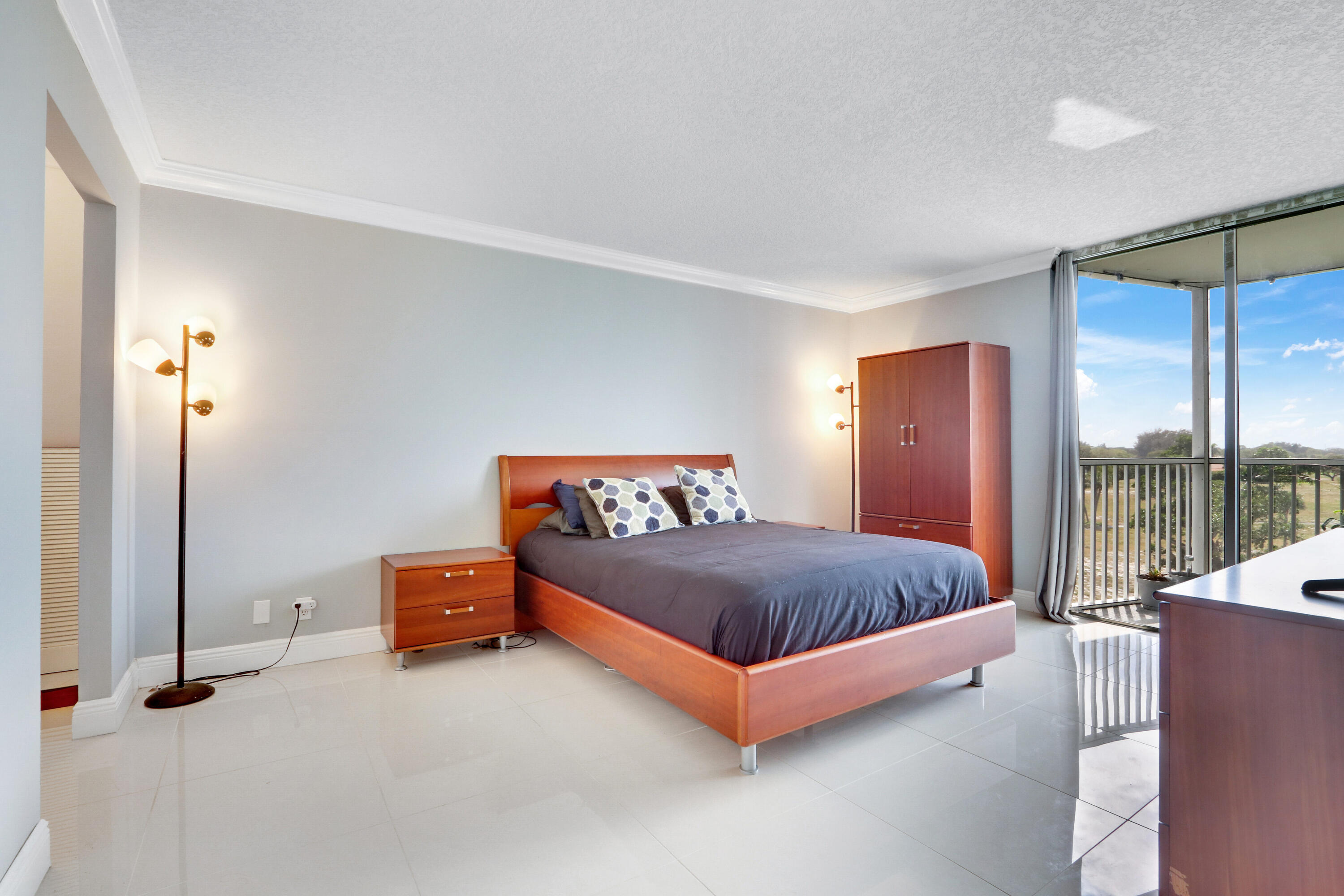 6699 Northwest 2nd Avenue, Unit PHN Boca Raton, FL 33487 - Photo 22 of 35 6699 NW 2nd Ave PHN Boca Raton-print-022