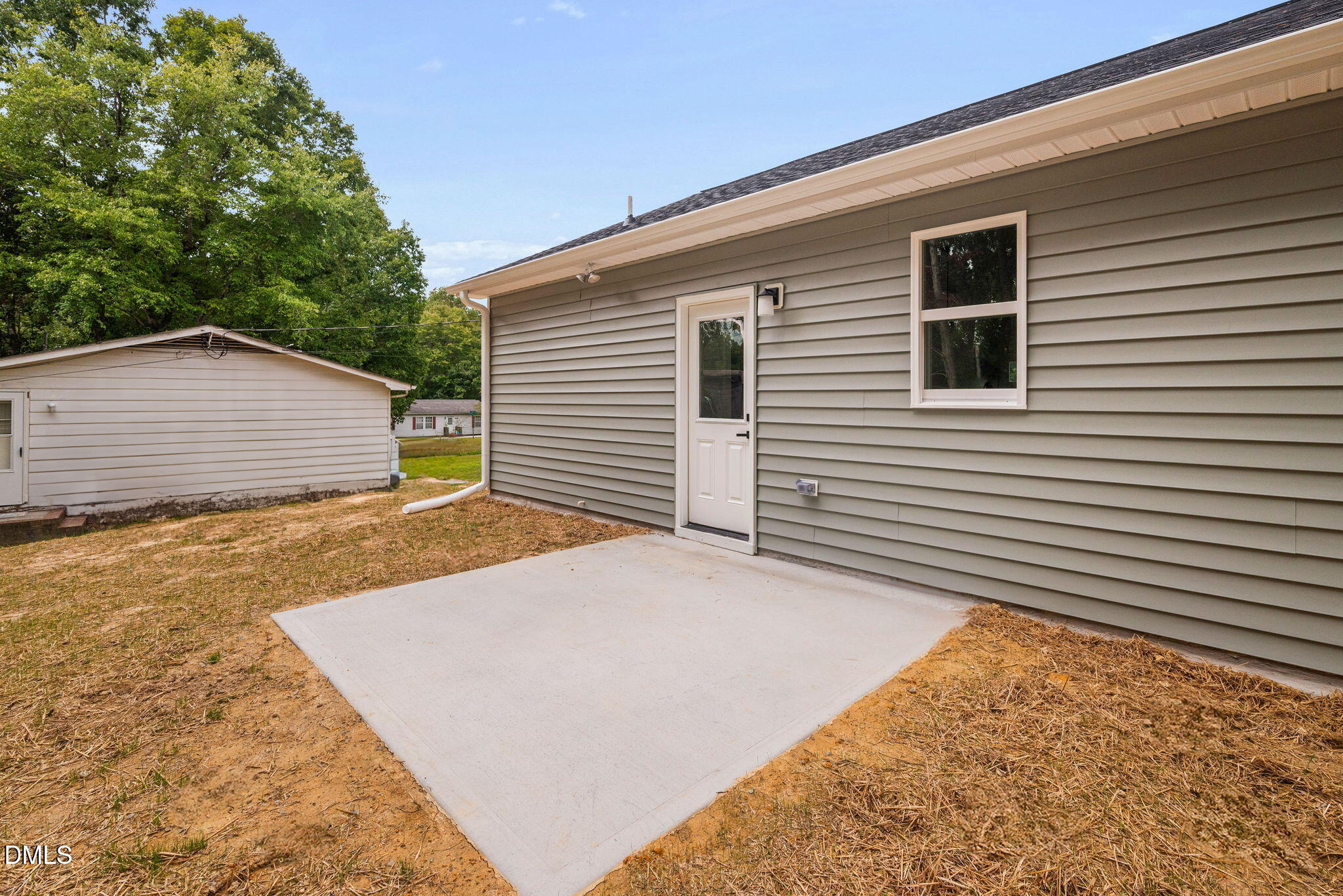 183 Magnolia Drive Roxboro, NC 27573 - Photo 9 of 31 a backyard of a house