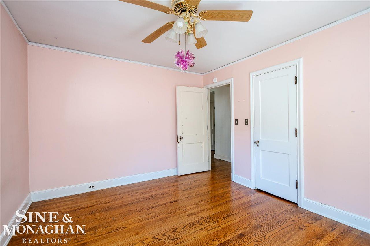 1377 Devonshire Road Grosse Pointe, MI 48230 - Photo 29 of 40 50059923-28.JPG