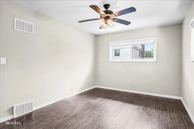 $3,900 | 425 West Gartner Road, Naperville, IL 60540