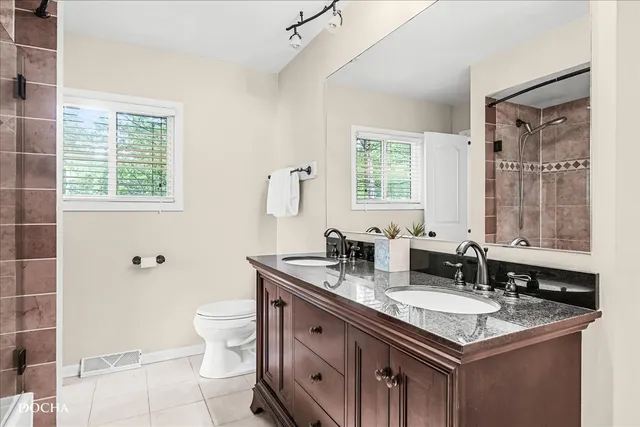 $3,900 | 425 West Gartner Road, Naperville, IL 60540