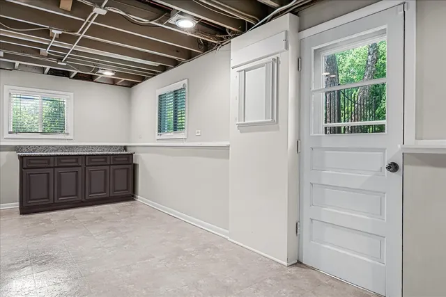 $3,900 | 425 West Gartner Road, Naperville, IL 60540