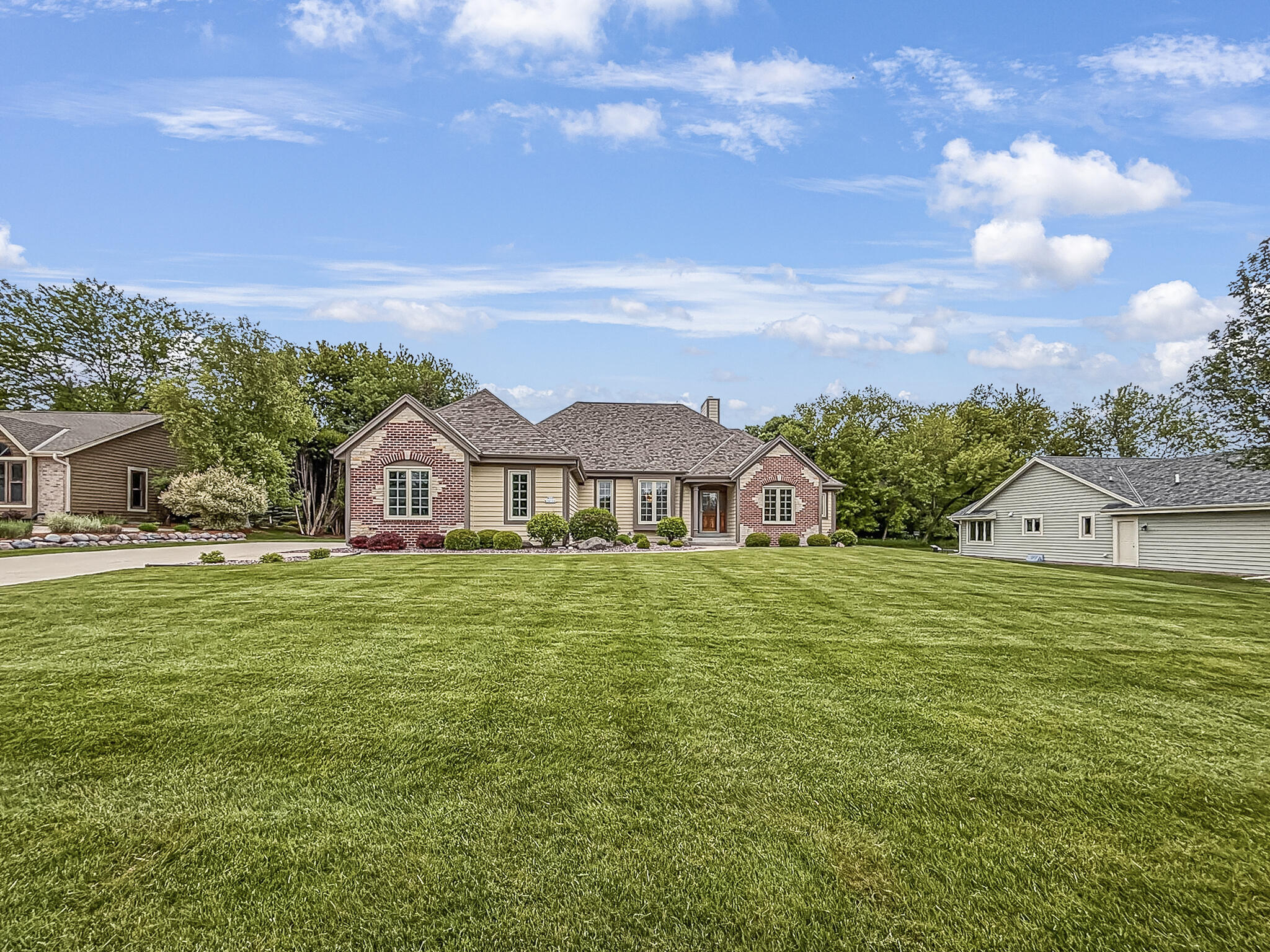 N22W26746 Shooting Star Road Pewaukee, WI 53072 - Photo 3 of 38 Exterior
