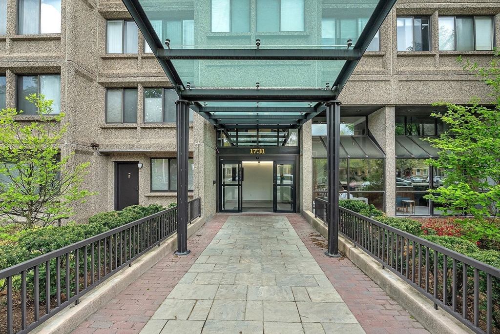 1731 Beacon Street, Unit 1515 Brookline, MA 02445 - Photo 38 of 40