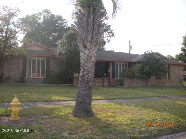 1006 Martinique Road Jacksonville, FL 32216 - Photo 1 of 8 front