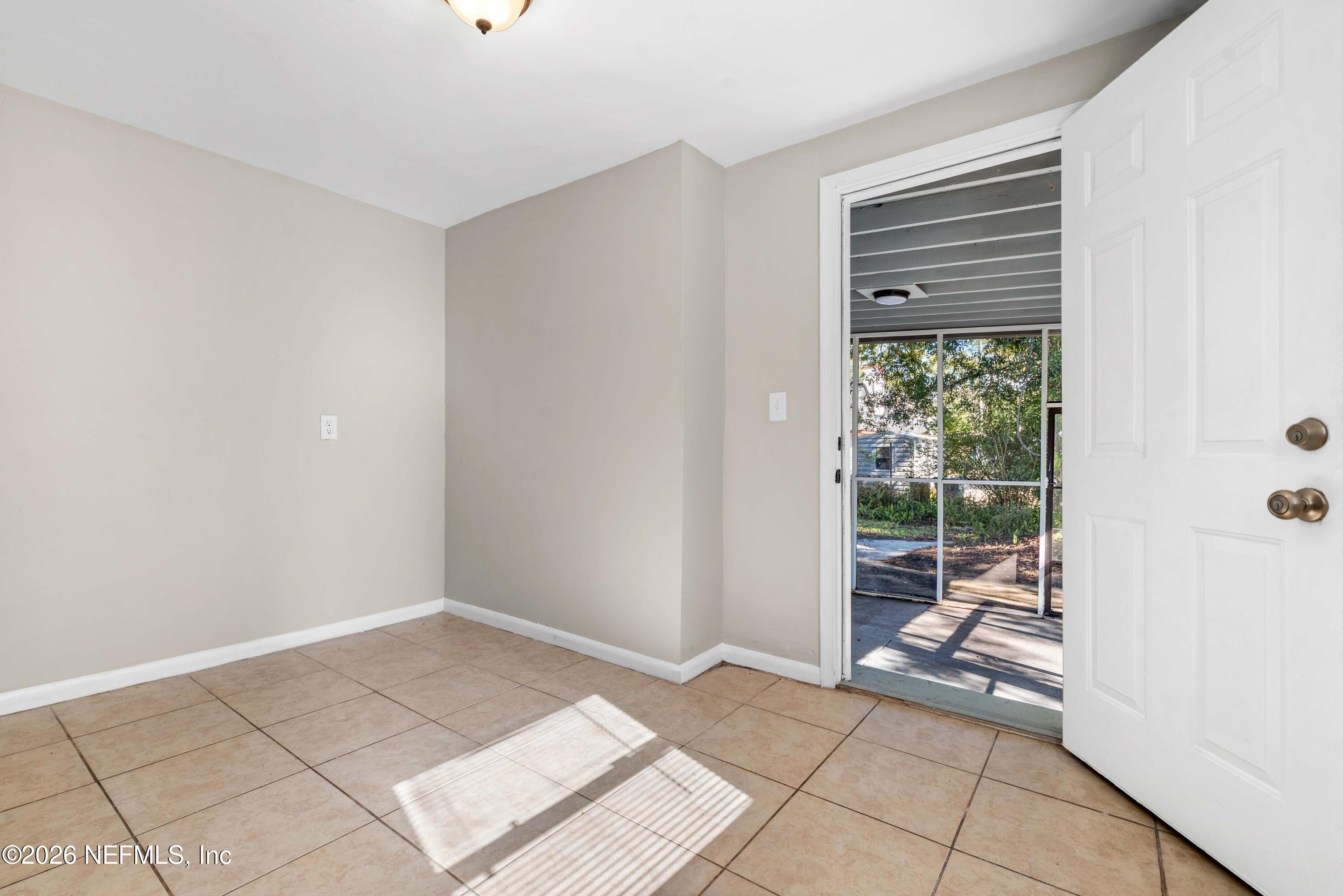 5247 Cleveland Road Jacksonville, FL 32209 - Photo 14 of 37 5247 Cleveland Rd-17