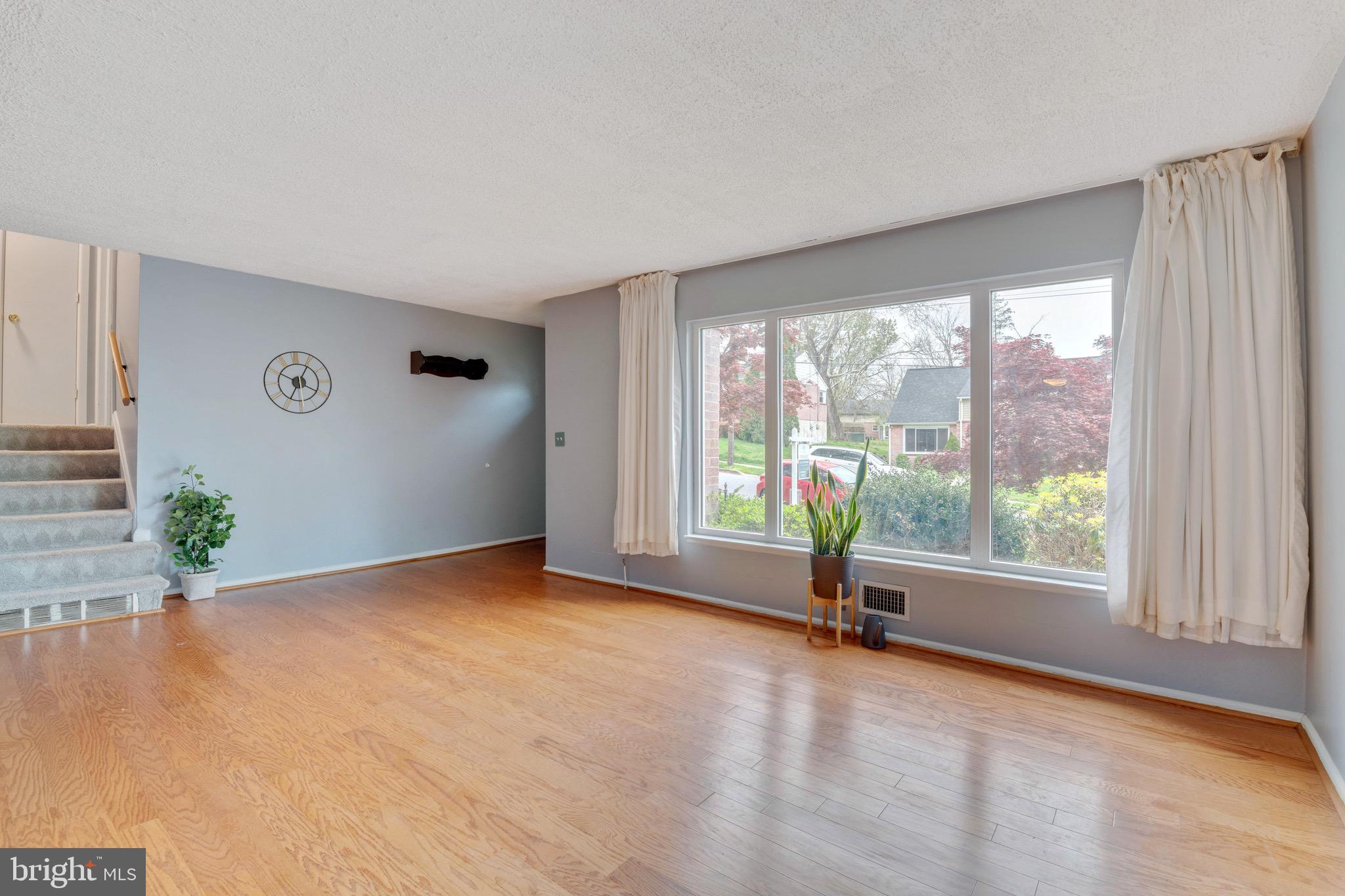 1309 Saddleback Road Baltimore, MD 21208 - Photo 5 of 32 Great Picture Window w/ Lots of Natural Light