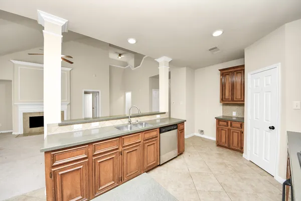 $385,000 | 28306 Peper Hollow Lane, Spring, TX 77386