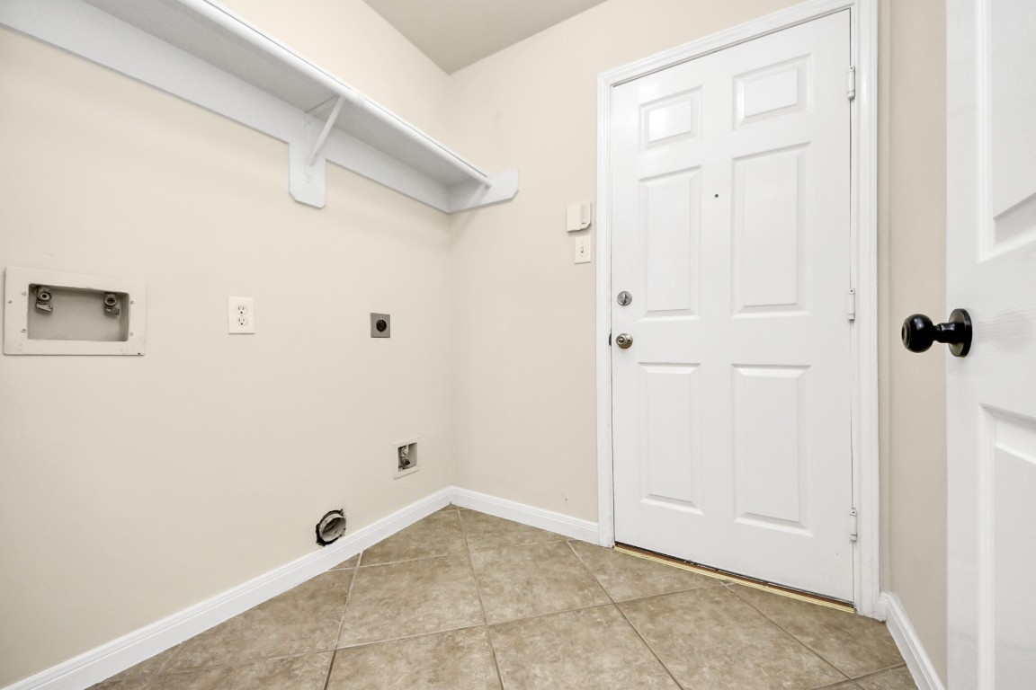 28306 Peper Hollow Lane Spring, TX 77386 - Photo 36 of 39 a view of an empty room