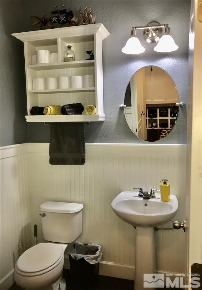 11610 Cervino Drive Reno, NV 89521 - Photo 8 of 20 a bathroom with a sink and a mirror