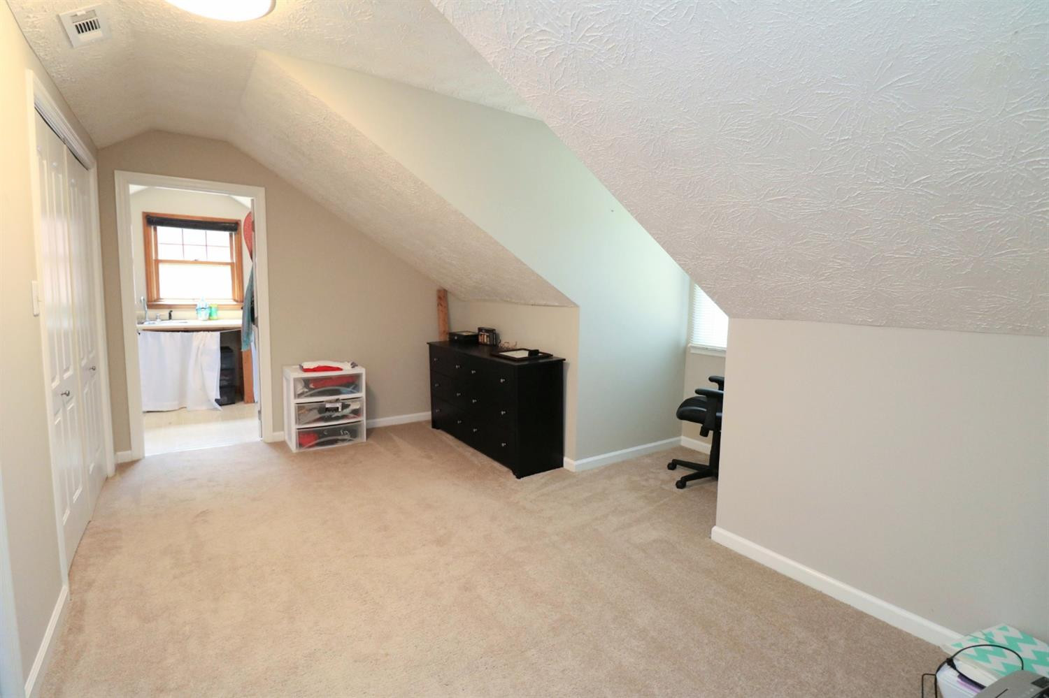 1042 Rockbridge Road Lexington, KY 40515 - Photo 21 of 35 Photo 21