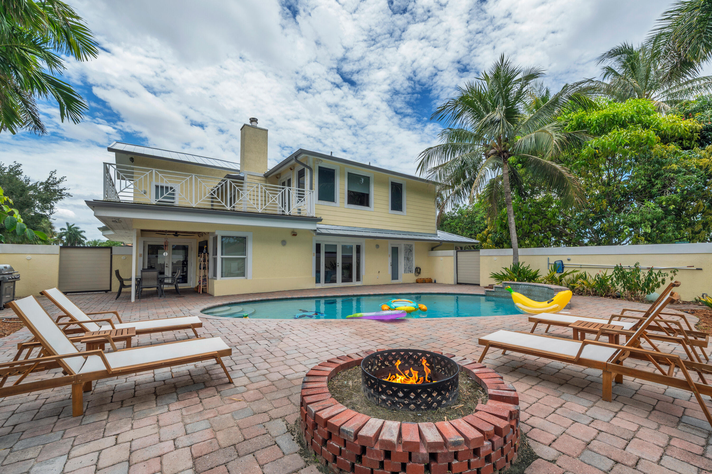5844 Pinebrook Drive Boca Raton, FL 33433 - Photo 88 of 104 2 Pool-Backyard (3)