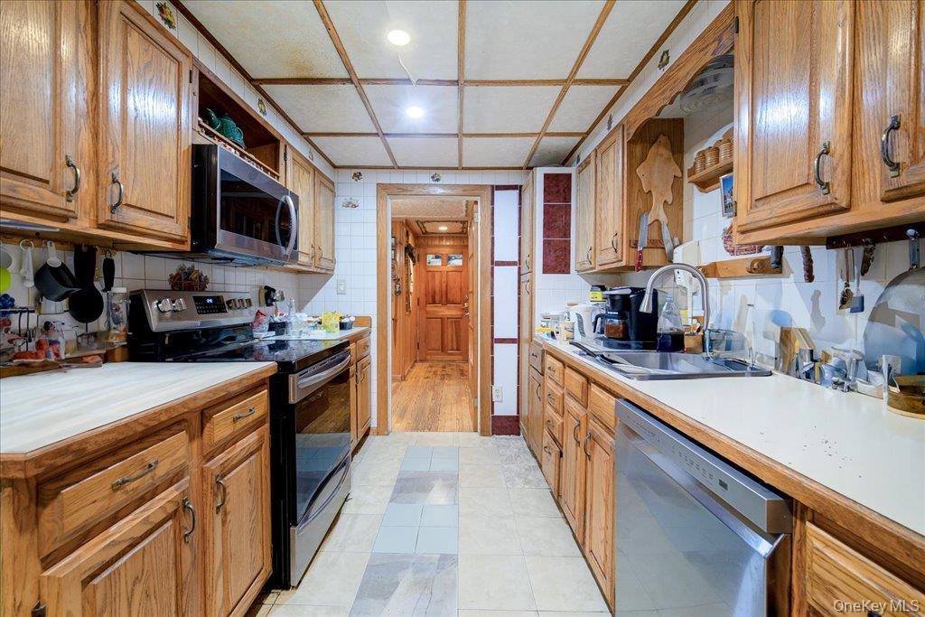 2 Couzines Road Woodbourne, NY 12788 - Photo 10 of 34