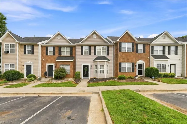 $229,900 | 118 Heritage Creek Way, Greensboro, NC 27405