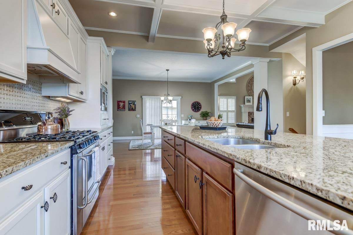 2216 Wydown Avenue Springfield, IL 62704 - Photo 12 of 47 Gallery Image 12