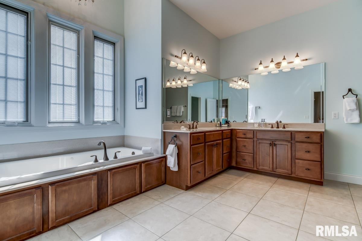 2216 Wydown Avenue Springfield, IL 62704 - Photo 21 of 47 Gallery Image 21